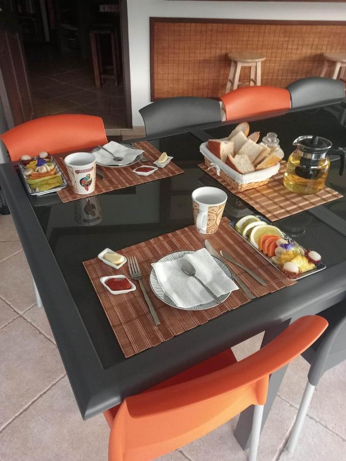 La Maison Du Voyage Tevaitoa 外观 照片